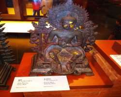The art lovers will surely love the place as the museum is wholly dedicated to the art and heritage of the Jalan, the owners.